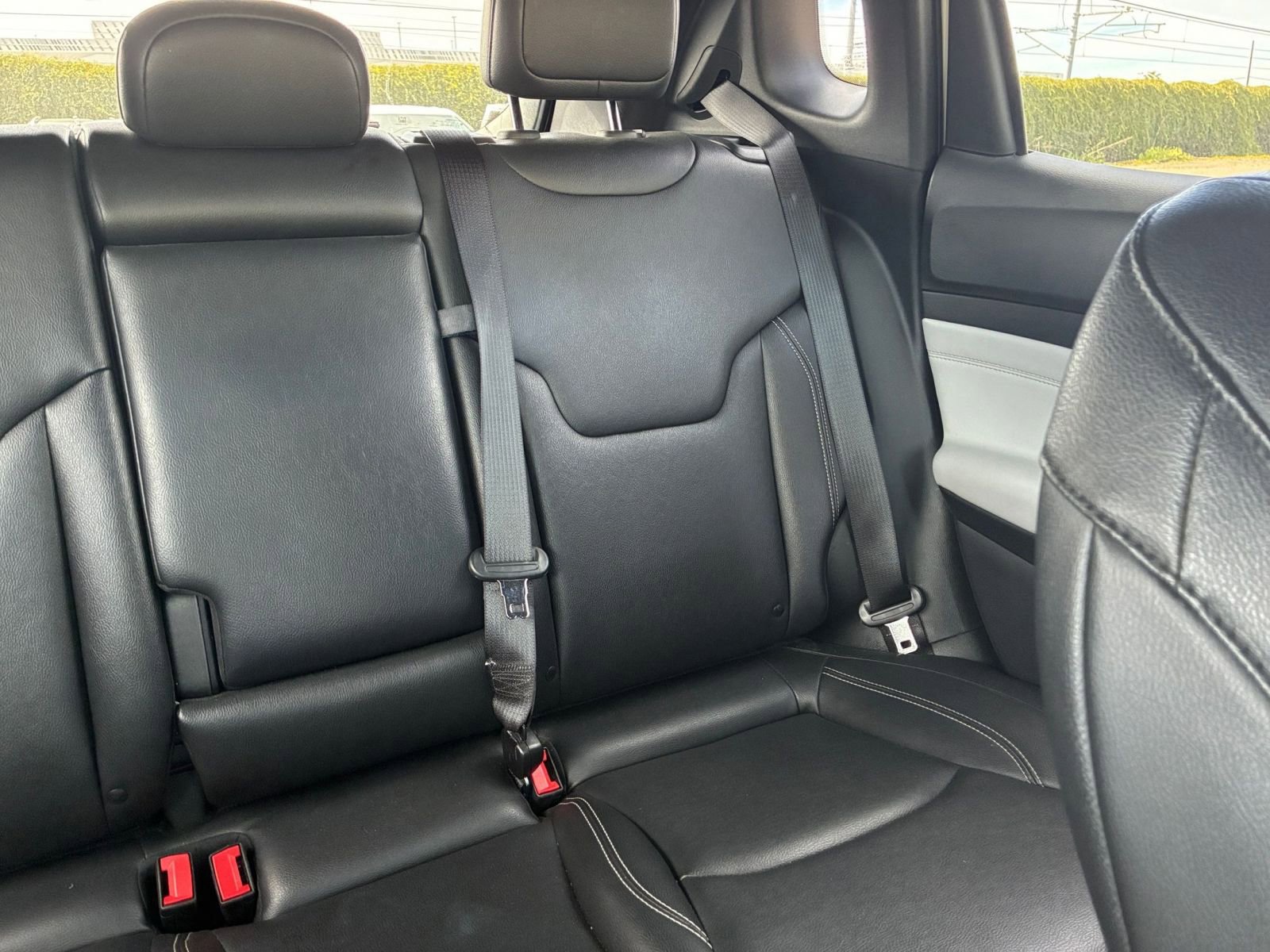 Used 2025 Jeep Compass Limited AWD/4WD image 38