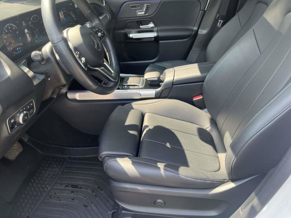 Certified 2023 Mercedes-Benz GLB 250 4MATIC image 16