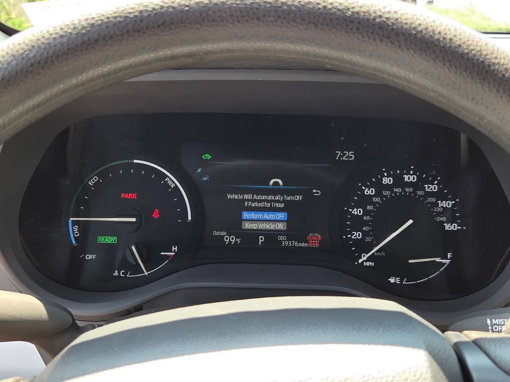 Certified 2025 Toyota Sienna LE FWD image 26