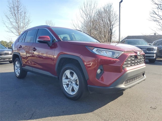 Used 2019 Toyota RAV4 XLE image 3