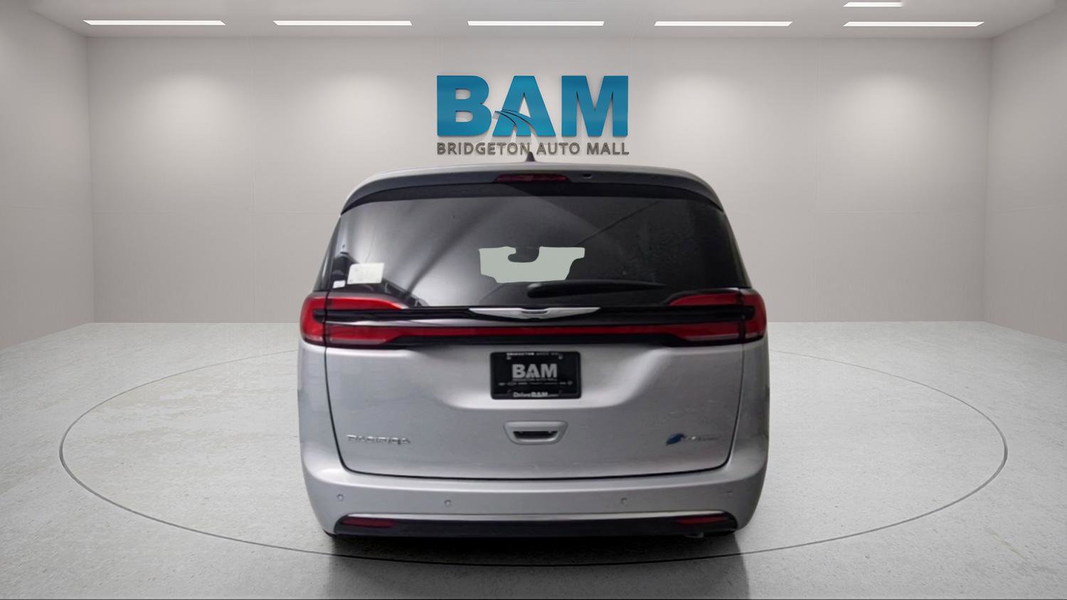 Used 2023 Chrysler Pacifica Pinnacle FWD image 6