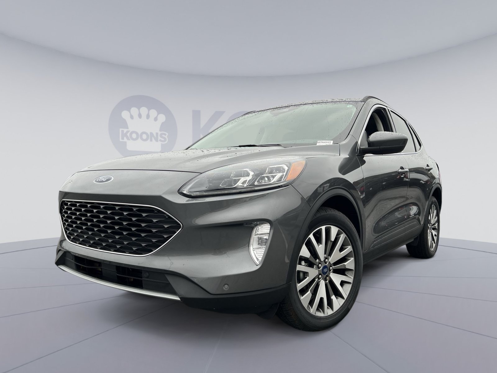 Used 2022 Ford Escape Titanium w/ Class II Trailer Tow Package AWD/4WD image 1