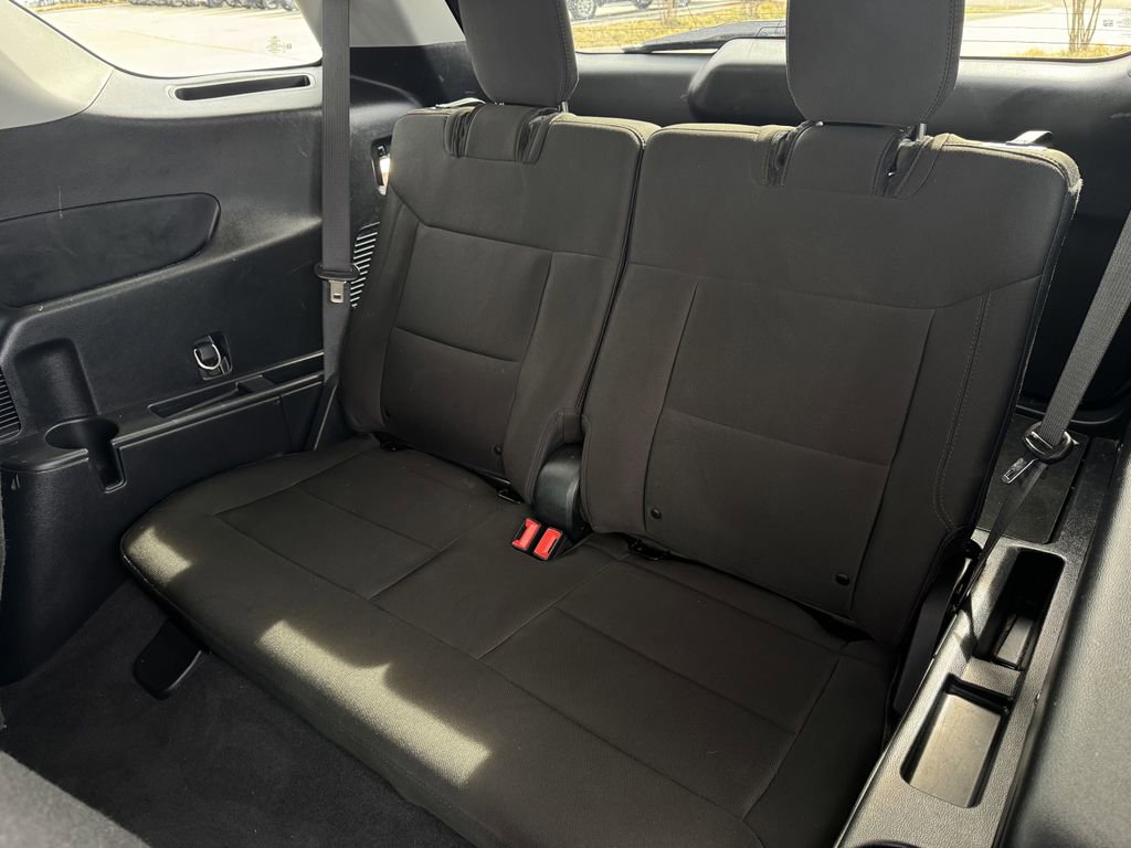 Used 2023 Ford Explorer XLT image 30