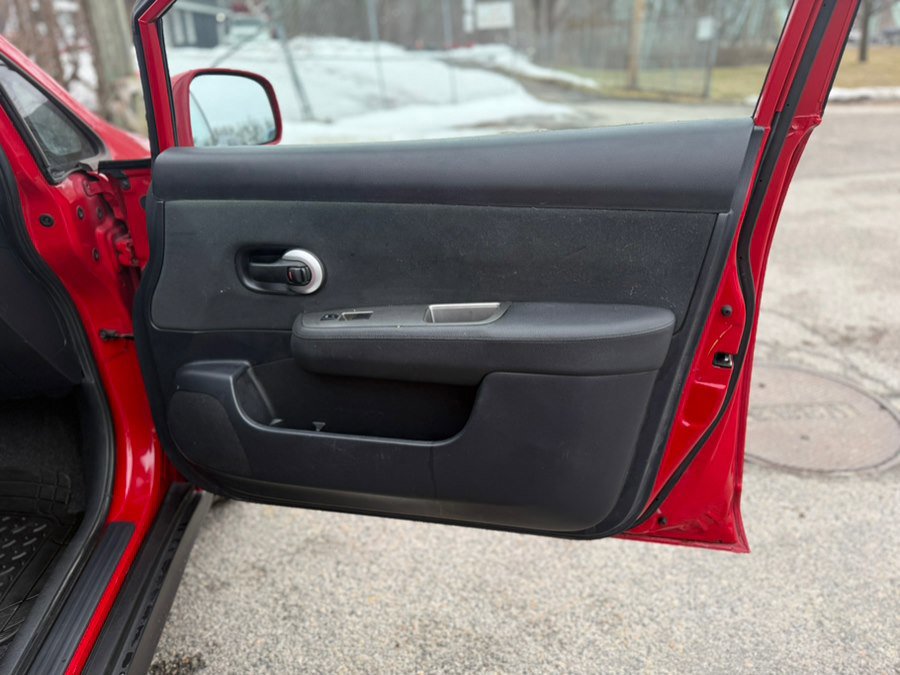 Used 2012 Nissan Versa 1.8 S w/ Plus Pkg image 27