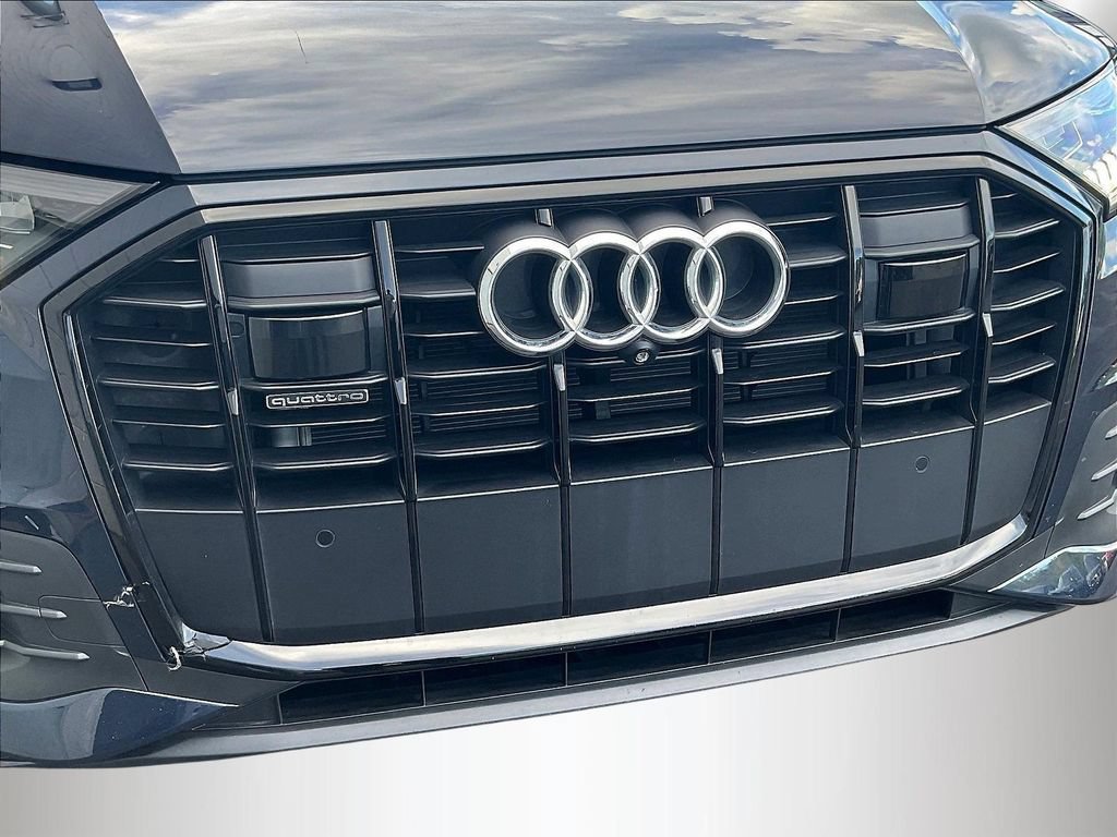 Used 2023 Audi Q7 2.0T Premium Plus w/ Premium Plus Package AWD/4WD image 32