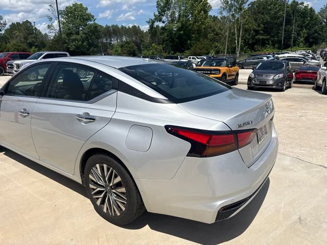 Used 2024 Nissan Altima 2.5 SV FWD image 15