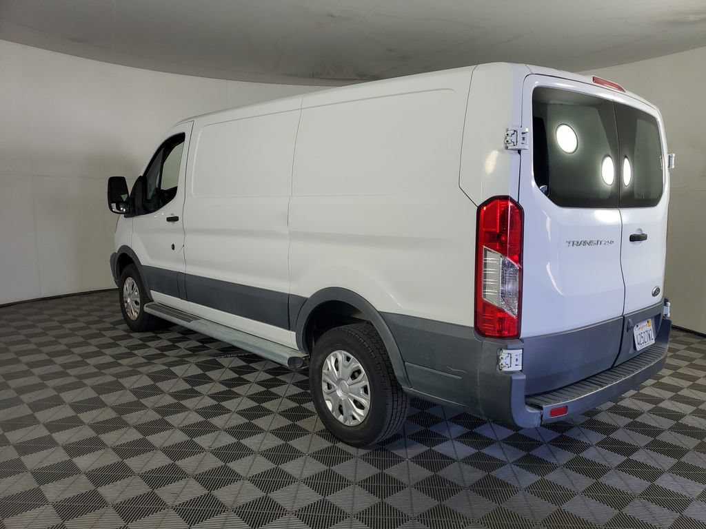 Used 2017 Ford Transit 250 130 Low Roof w/ Exterior Upgrade Package RWD image 6