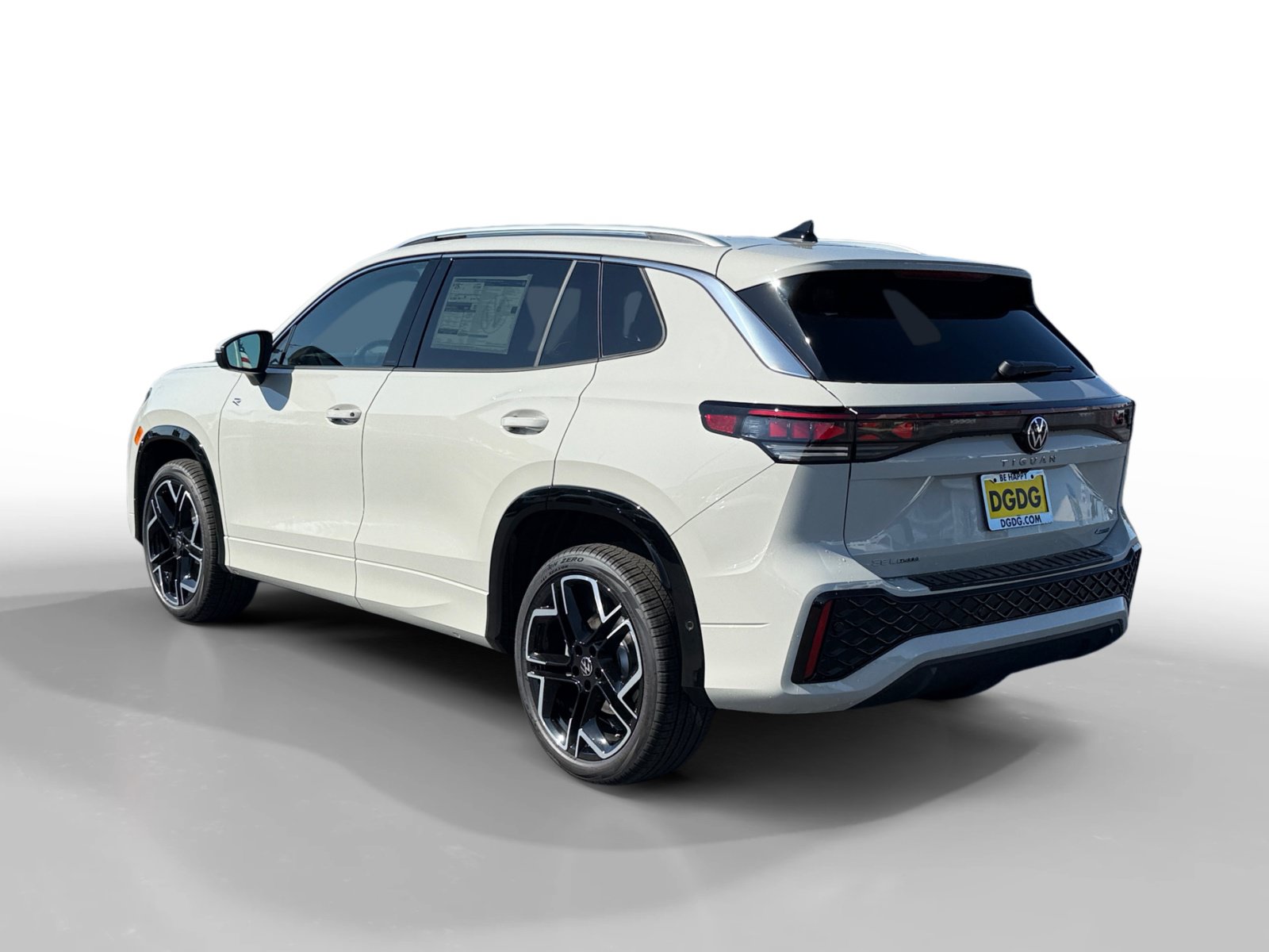 New 2026 Volkswagen Tiguan SEL R-Line AWD/4WD image 3