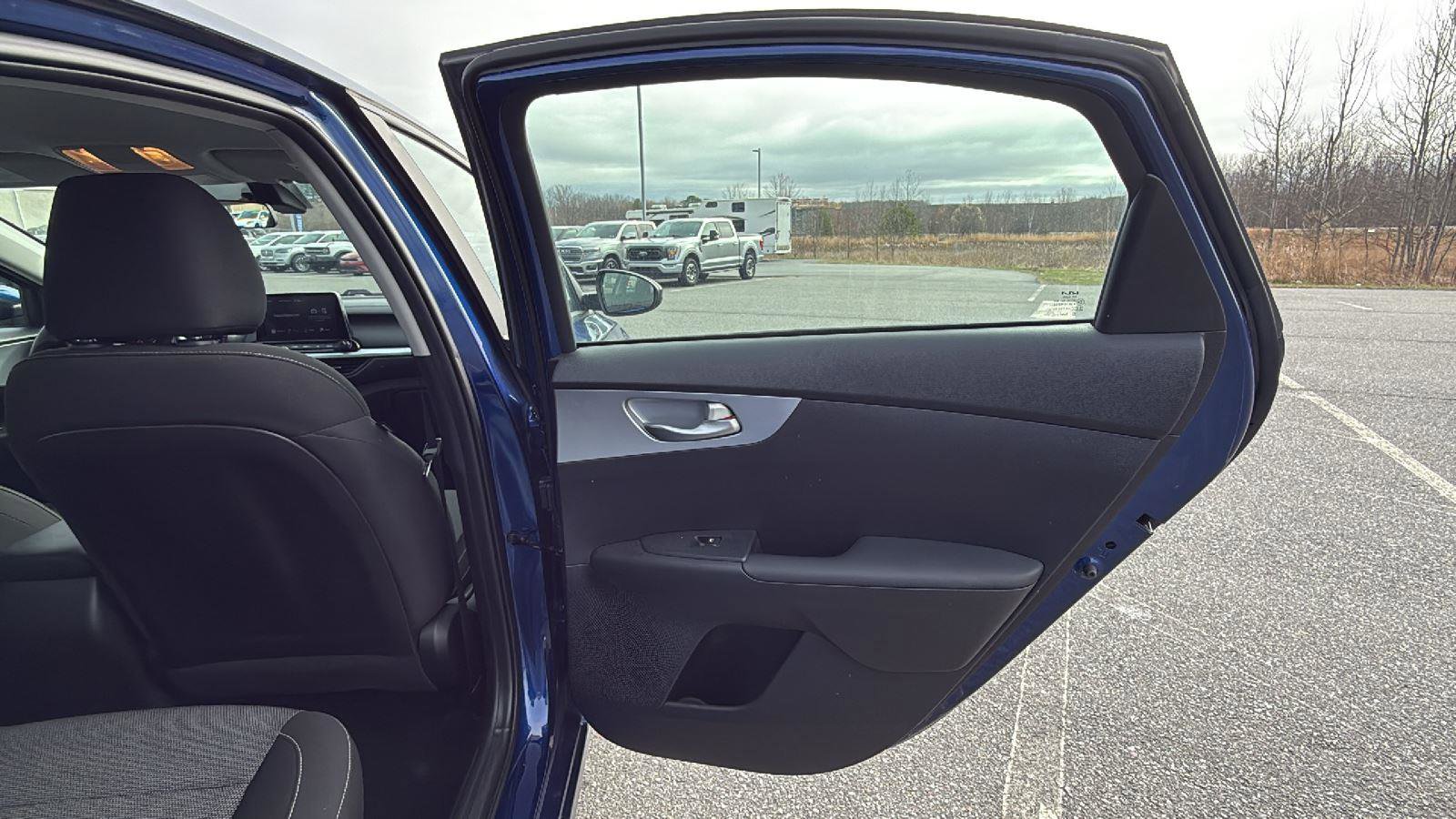 Used 2023 Kia Forte LXS image 18