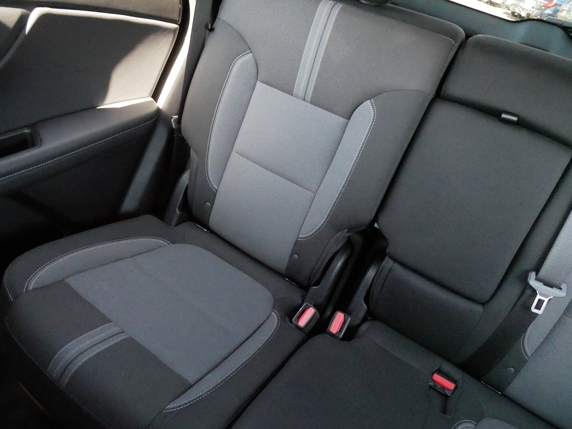 Used 2025 Chevrolet Blazer LT FWD image 12