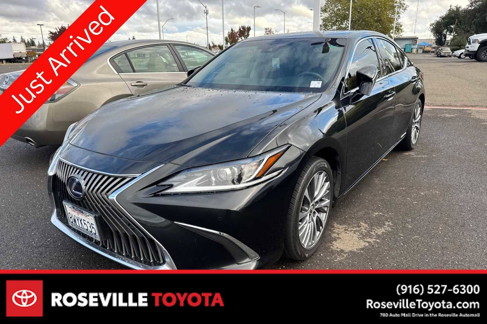 Used 2021 Lexus ES 300h w/ Premium Package