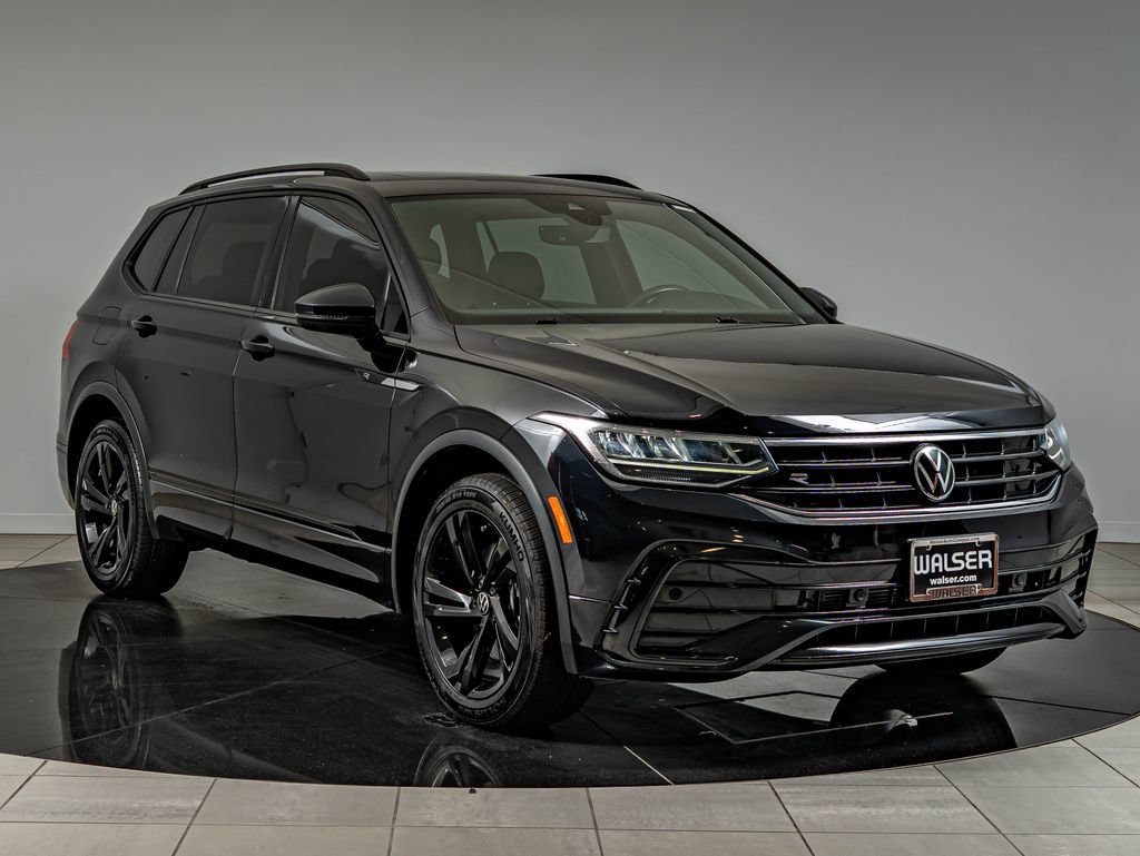 Used 2023 Volkswagen Tiguan SE R-Line FWD image 3