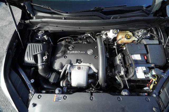 Used 2020 Buick Envision Premium w/ LPO, Road Trip Package image 10