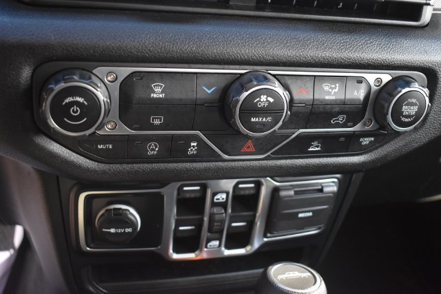 Used 2025 Jeep Gladiator Sport AWD/4WD image 27