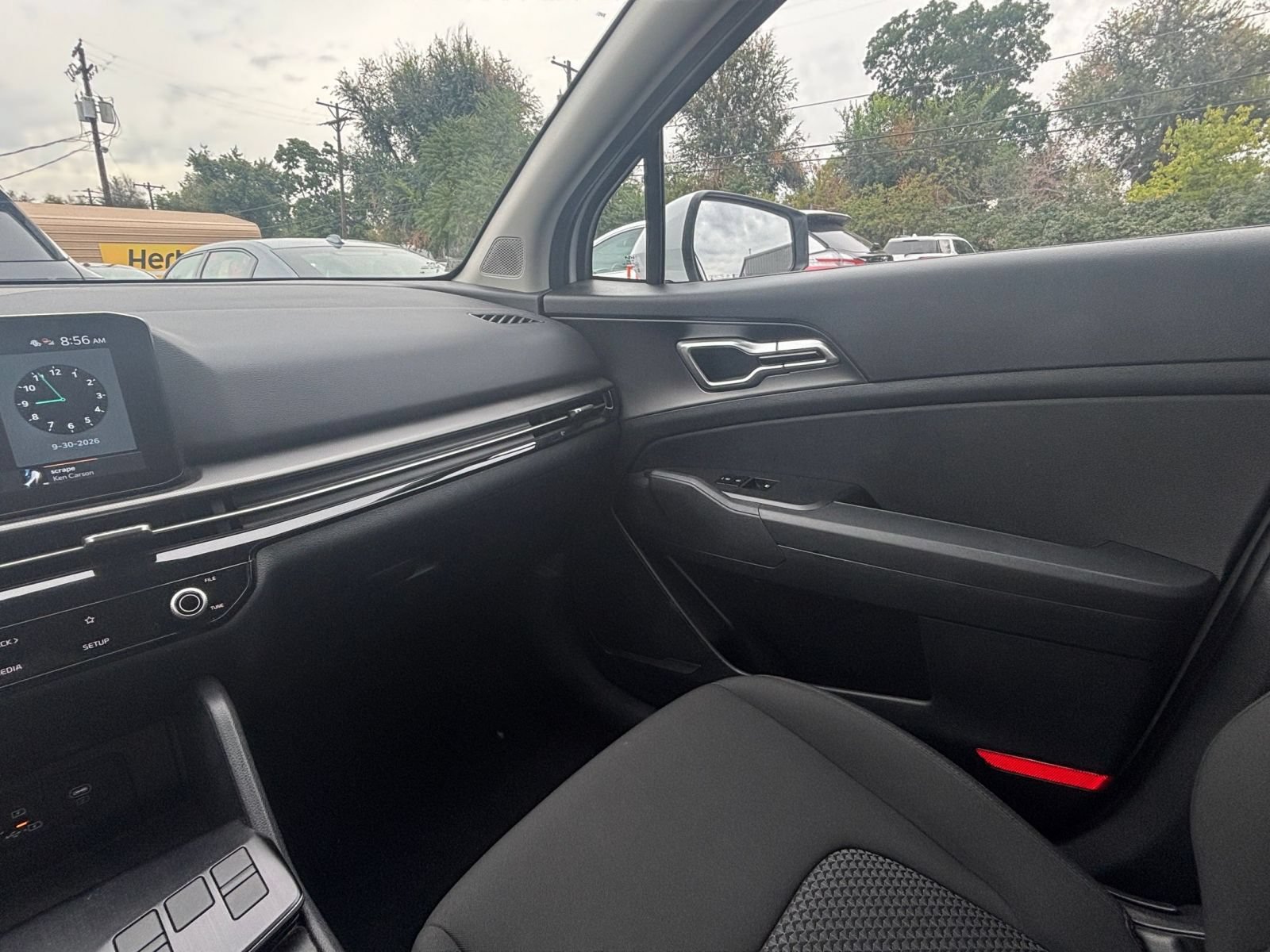 Used 2026 Kia Sportage LX FWD image 32