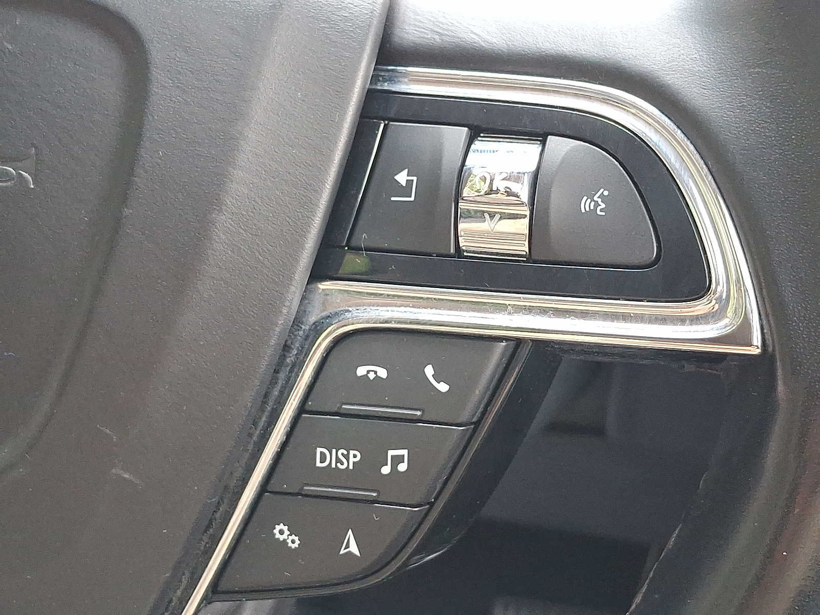 Used 2022 Lincoln Nautilus Reserve AWD/4WD image 23