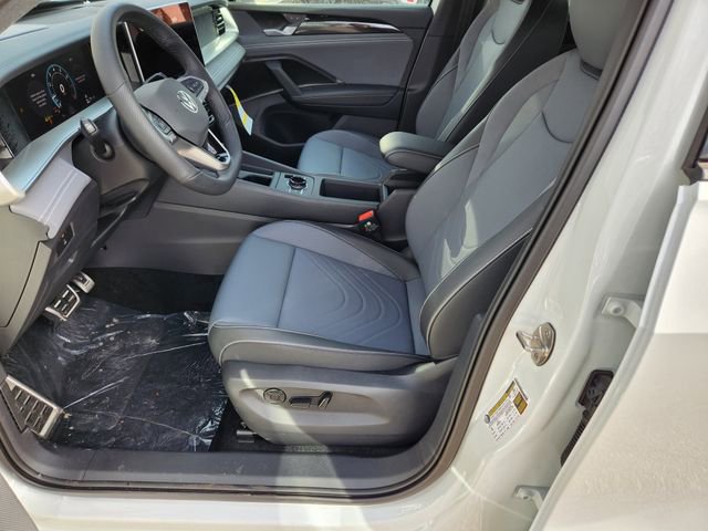 New 2026 Volkswagen Tiguan SE R-Line image 11