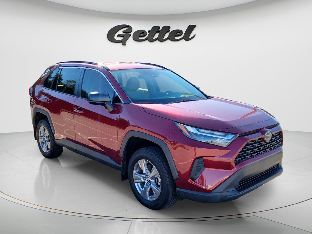 Certified 2023 Toyota RAV4 LE AWD/4WD image 3