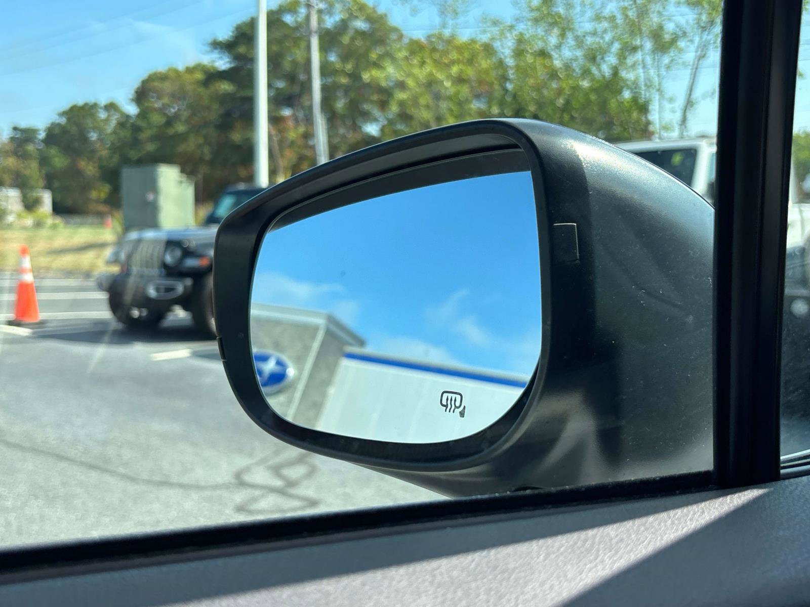 Certified 2025 Subaru Forester Premium image 34