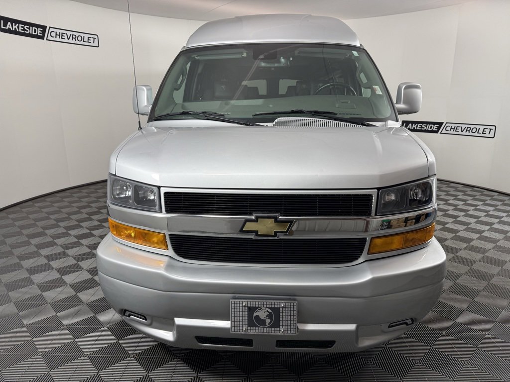 Used 2021 Chevrolet Express 2500 LS w/ Enhanced Convenience Package image 9