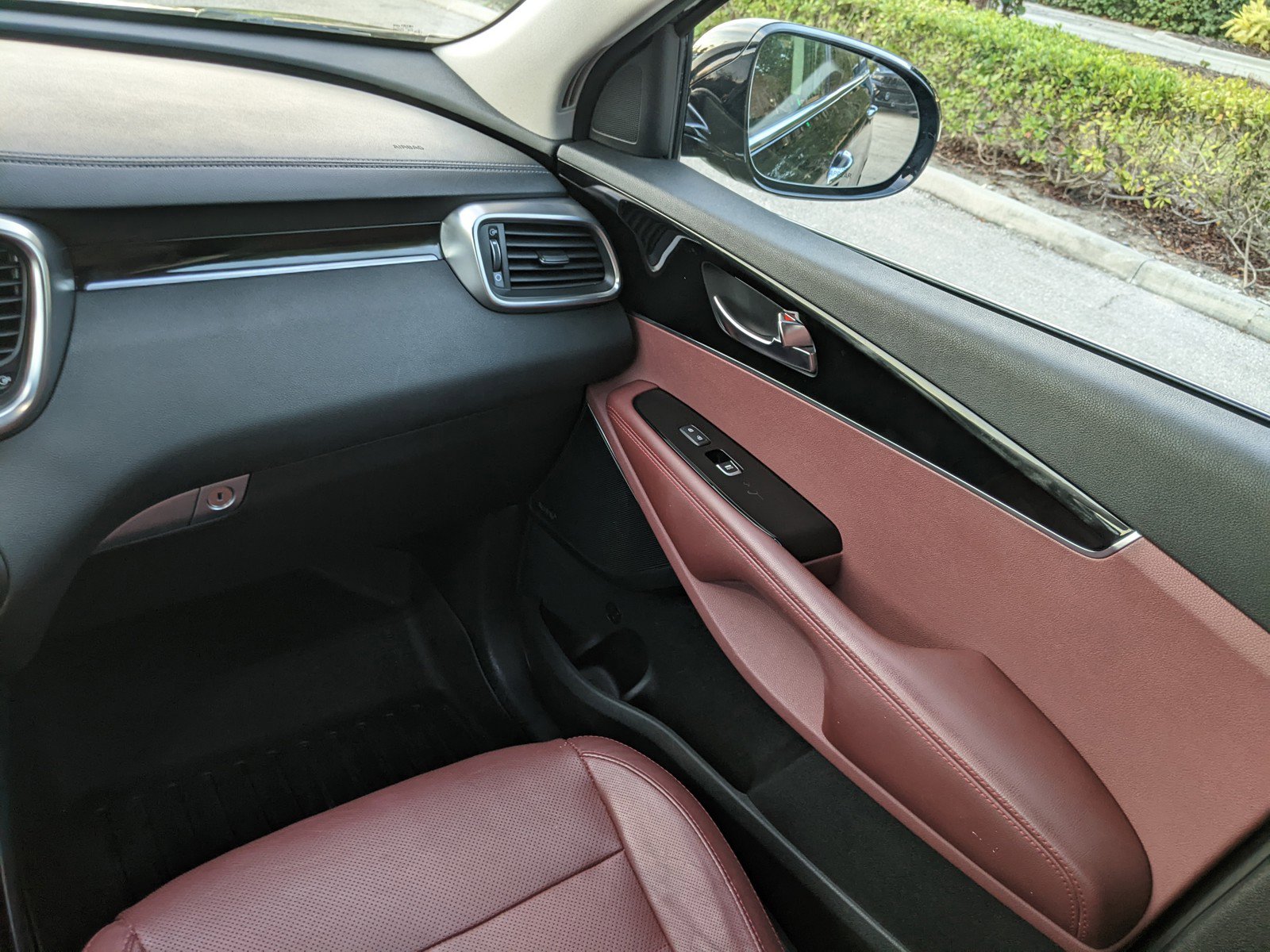 Used 2017 Kia Sorento SX image 15