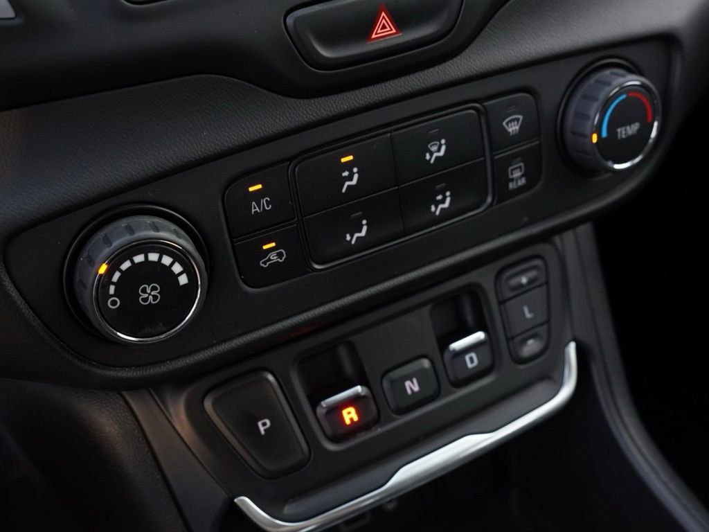 Used 2020 GMC Terrain SLE image 17