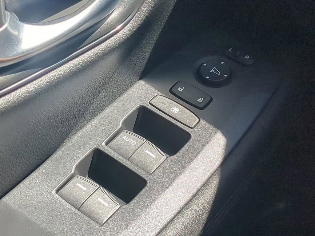 New 2026 Honda HR-V LX image 22