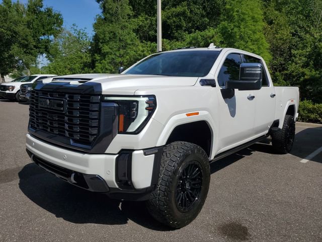 Used 2024 GMC Sierra 2500 Denali Ultimate AWD/4WD image 2