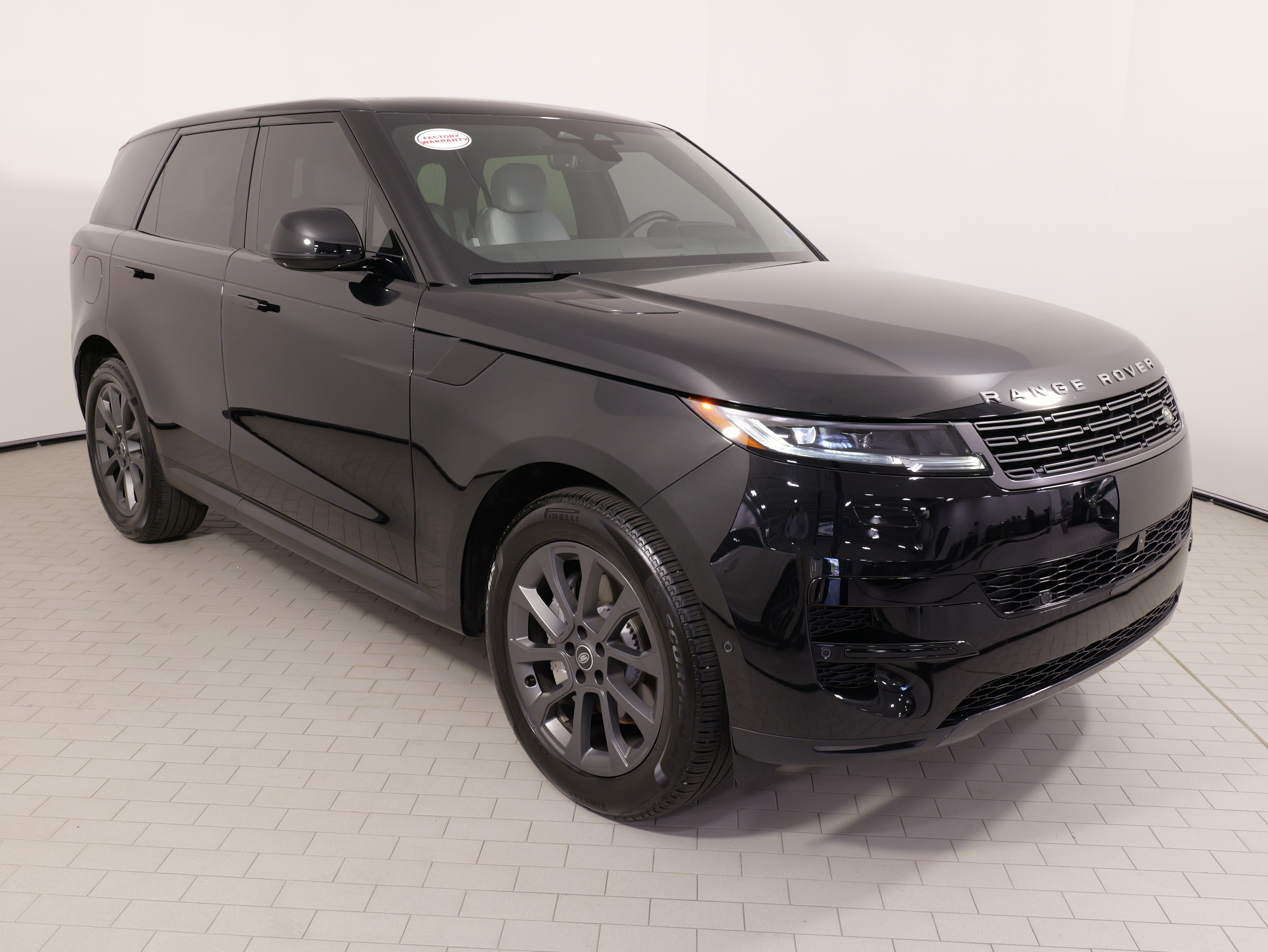 Used 2025 Land Rover Range Rover Sport AWD/4WD image 7