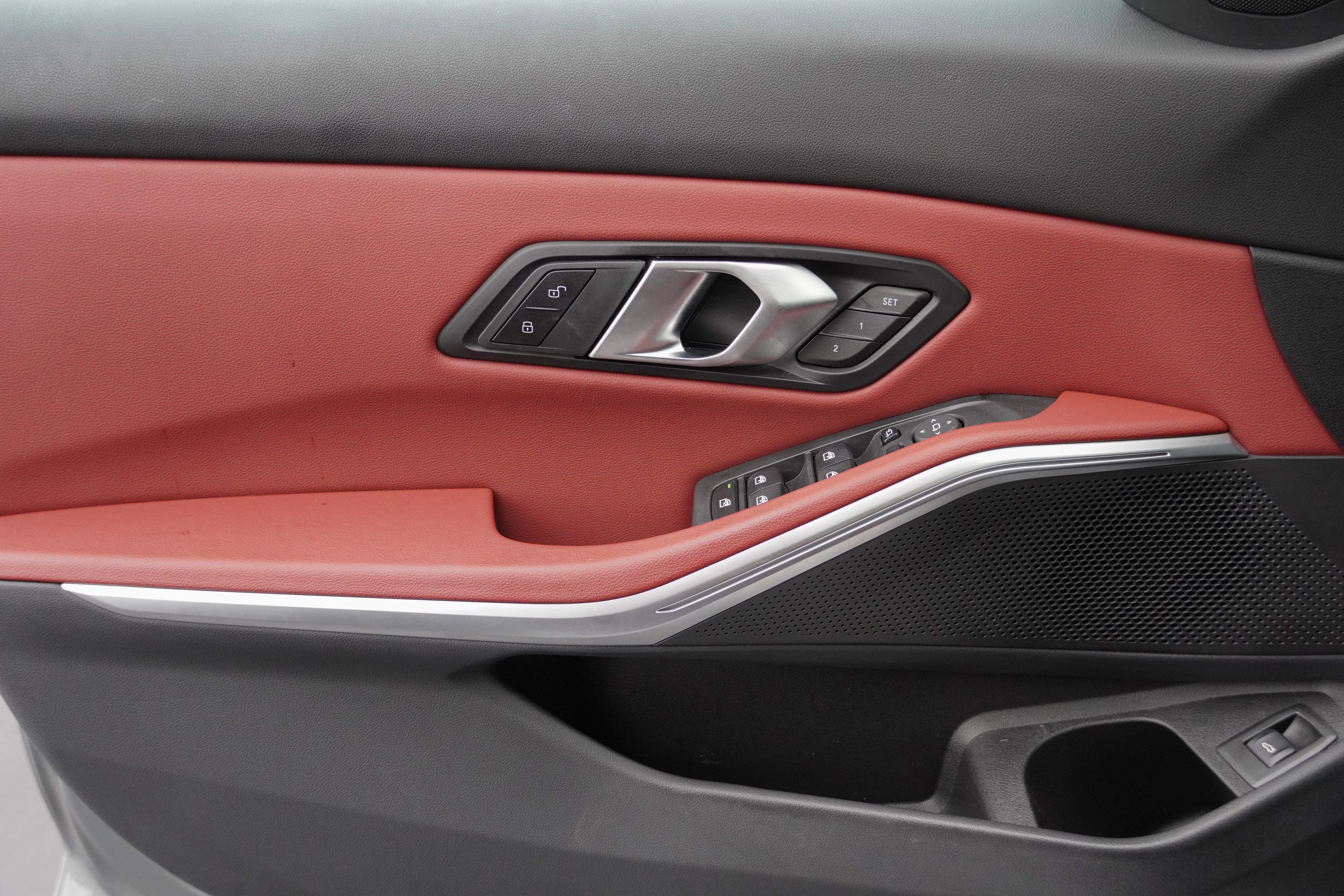 Certified 2025 BMW 330i Sedan RWD image 29