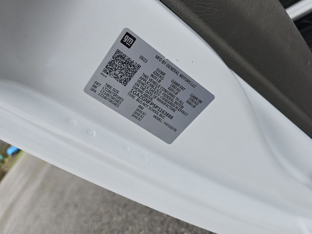 Certified 2023 Chevrolet Express 3500 LS image 31