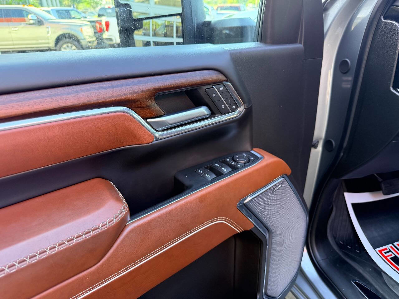Used 2024 GMC Sierra 3500 Denali Ultimate AWD/4WD image 21