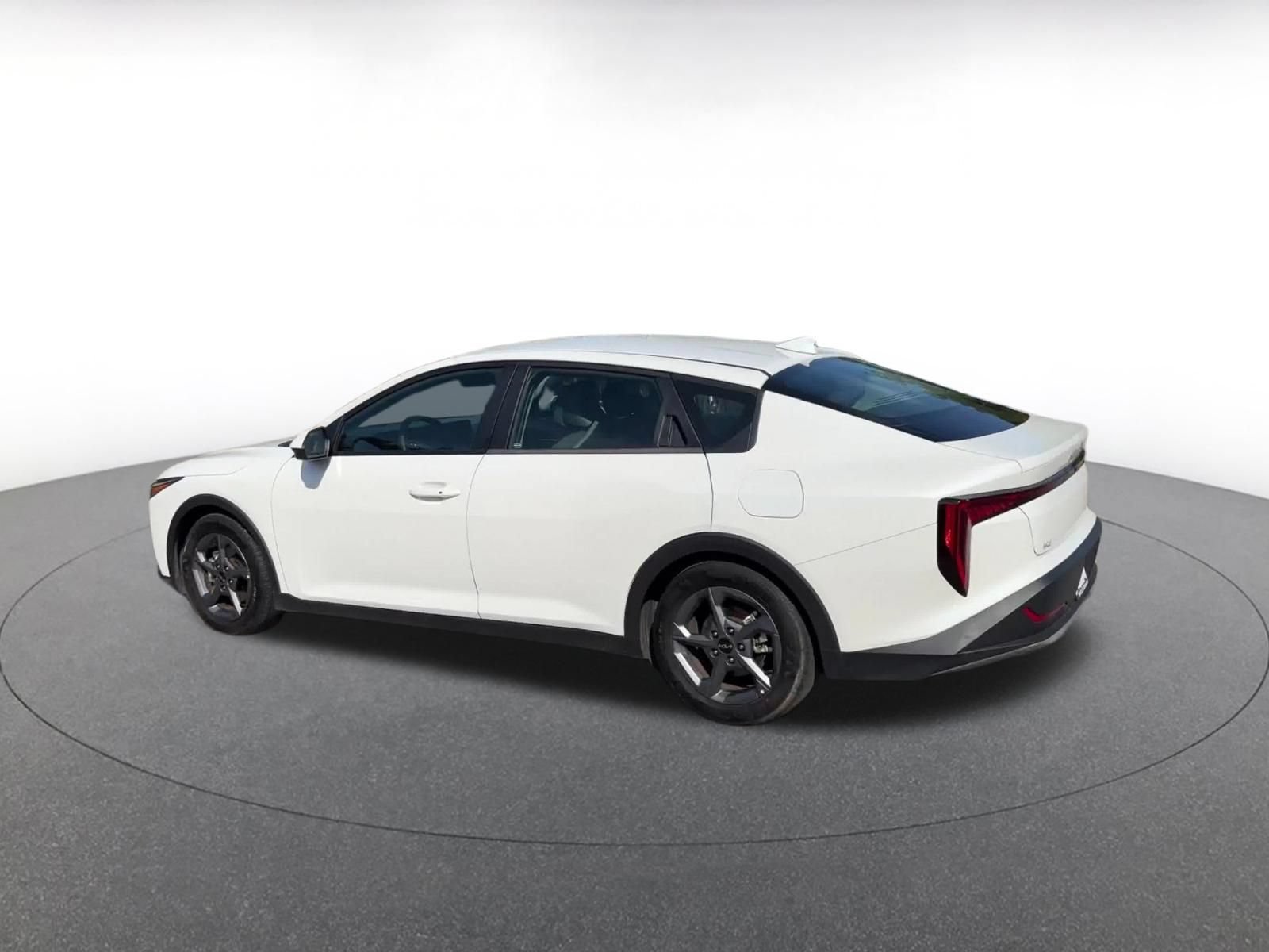 Used 2025 Kia K4 FWD image 8