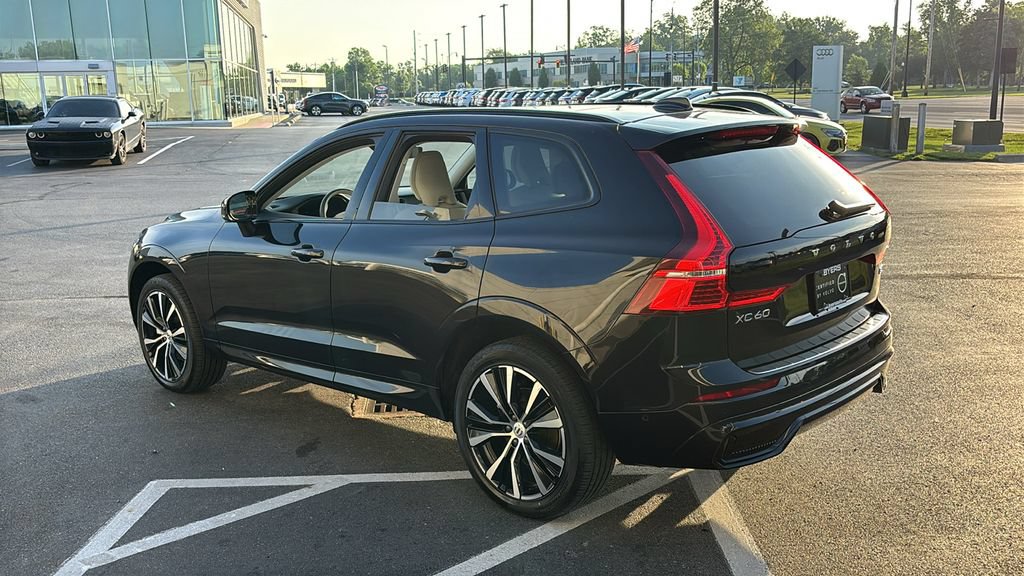 Used 2024 Volvo XC60 B5 Plus w/ Protection Package Premier AWD/4WD image 4