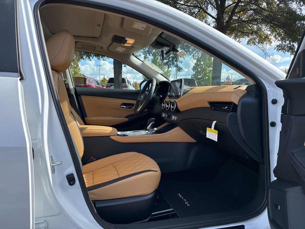 New 2025 Nissan Sentra SV w/ SV Premium Package image 18