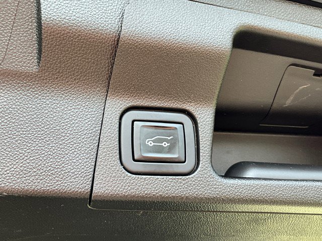 Used 2023 GMC Acadia SLT image 40