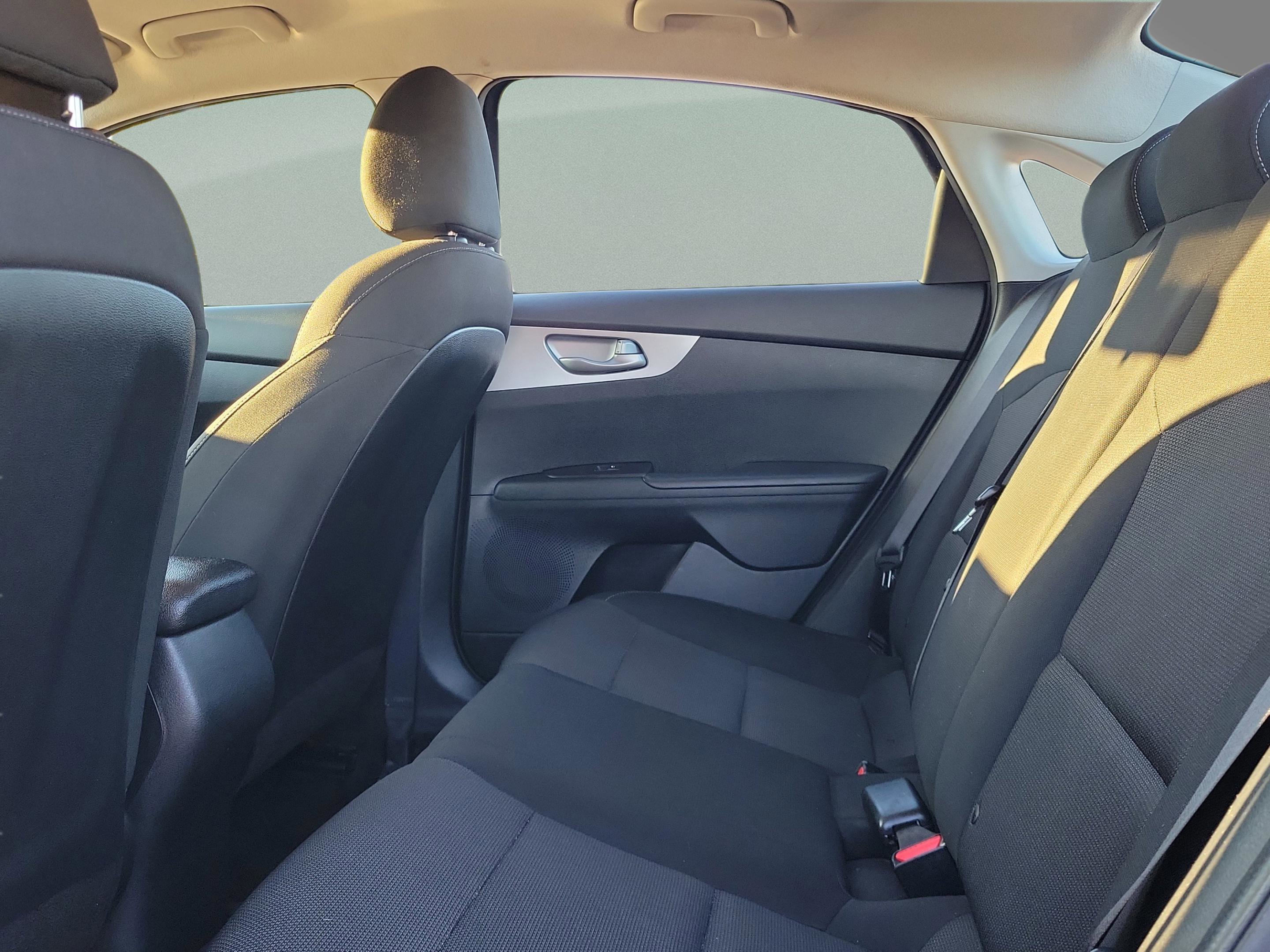 Used 2023 Kia Forte LXS image 9