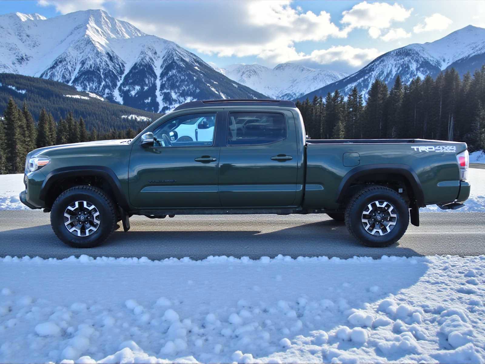 Used 2021 Toyota Tacoma TRD Off-Road image 3