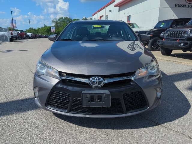Used 2017 Toyota Camry SE FWD image 4