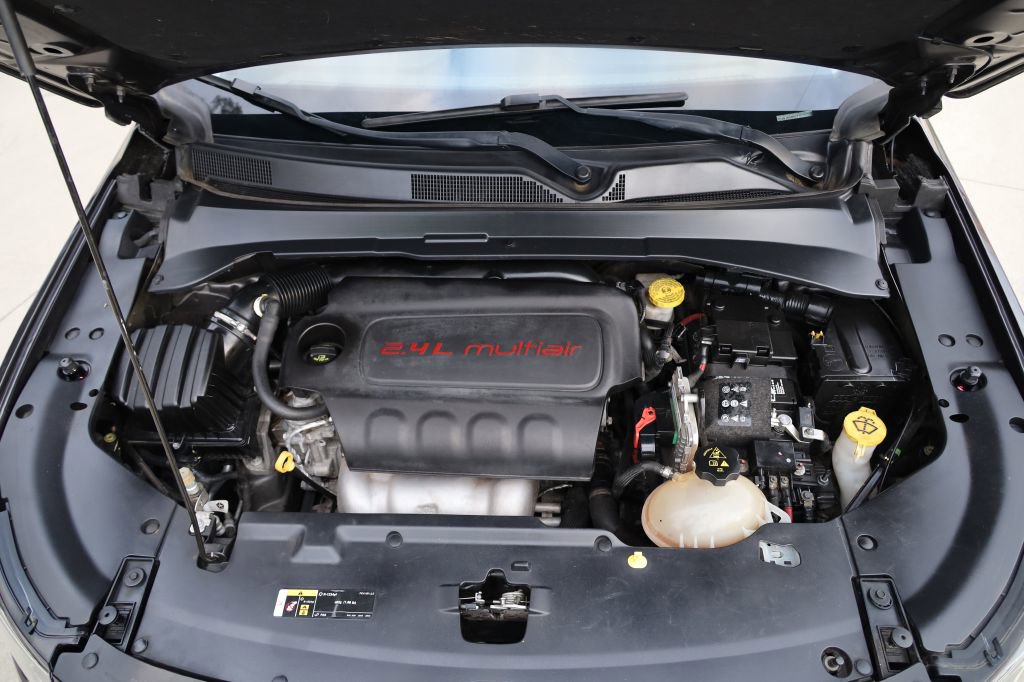 Used 2018 Jeep Compass Sport AWD/4WD image 25