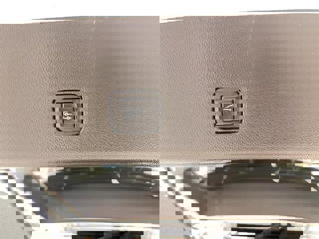 Certified 2021 Chevrolet Traverse Premier w/ Redline Edition image 9