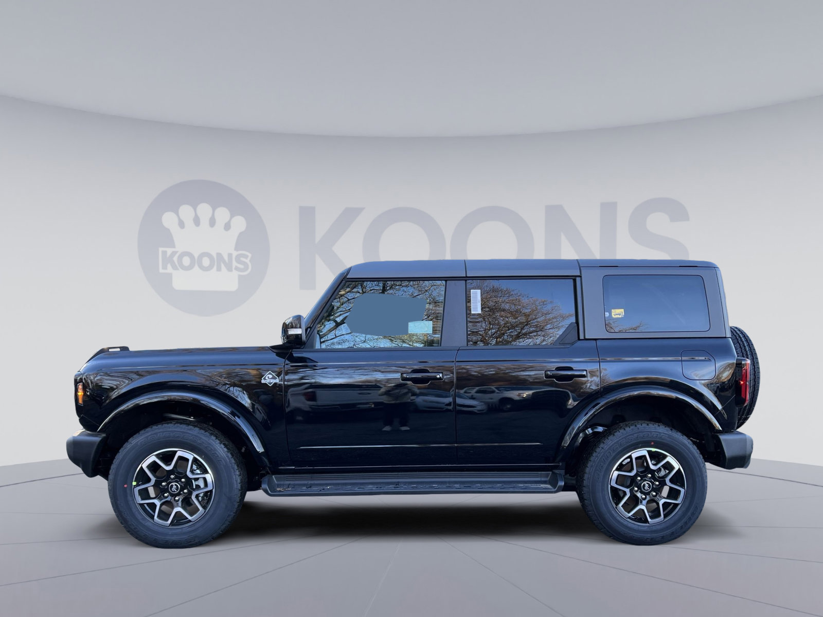 New 2025 Ford Bronco Outer Banks image 2