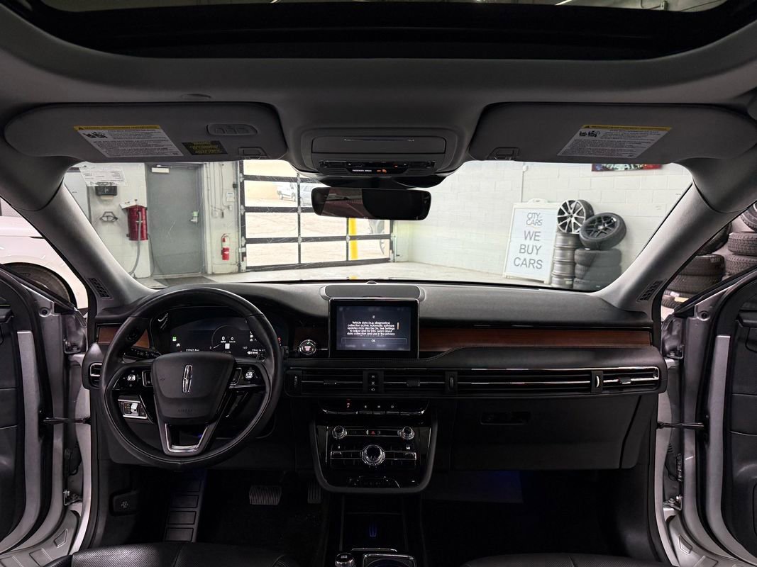 Used 2020 Lincoln Corsair Reserve w/ Equipment Group 201A image 27