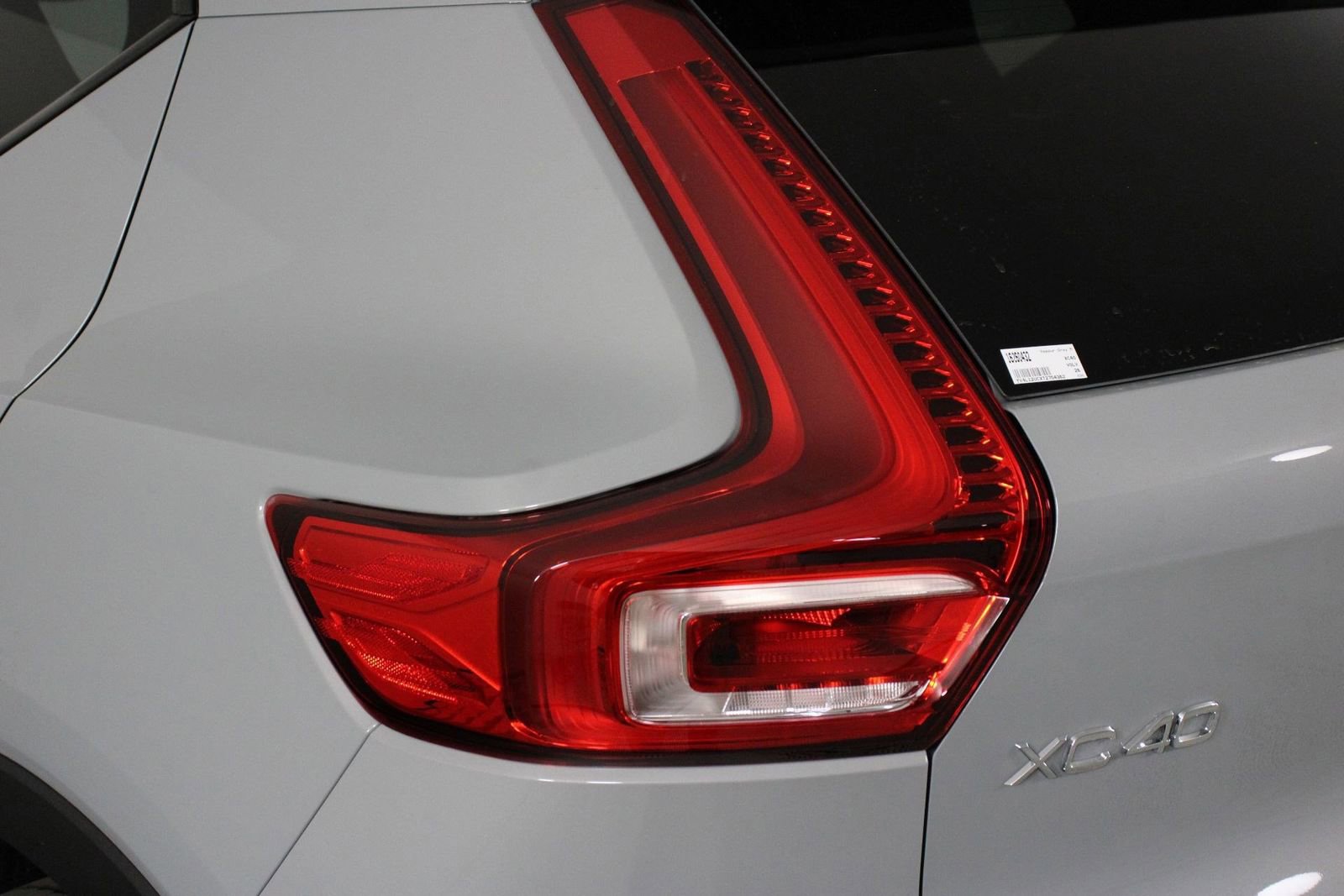 New 2026 Volvo XC40 B5 Plus w/ Protection Package Premier AWD/4WD image 15