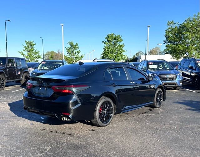 Used 2020 Toyota Camry SE FWD image 5