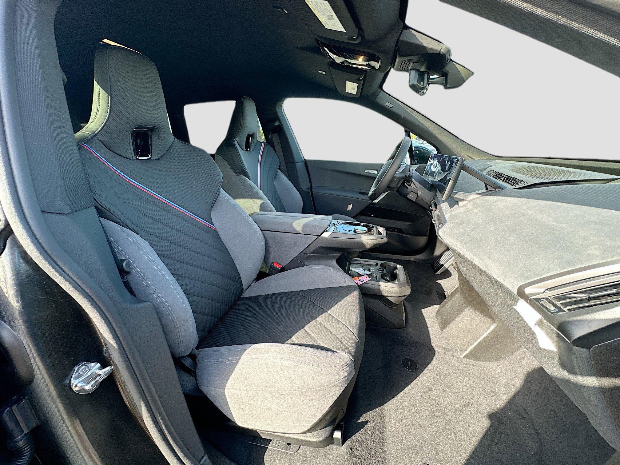 New 2026 BMW iX xDrive45 w/ M Sport Package image 22