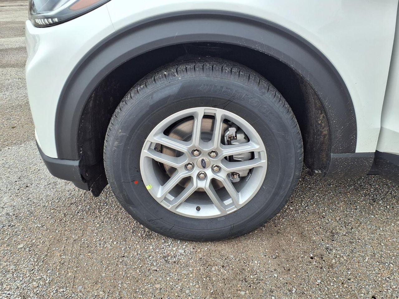 New 2026 Ford Explorer Active RWD image 23