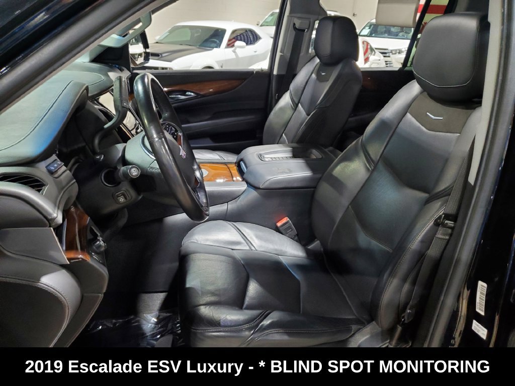 Used 2019 Cadillac Escalade ESV Luxury RWD image 6