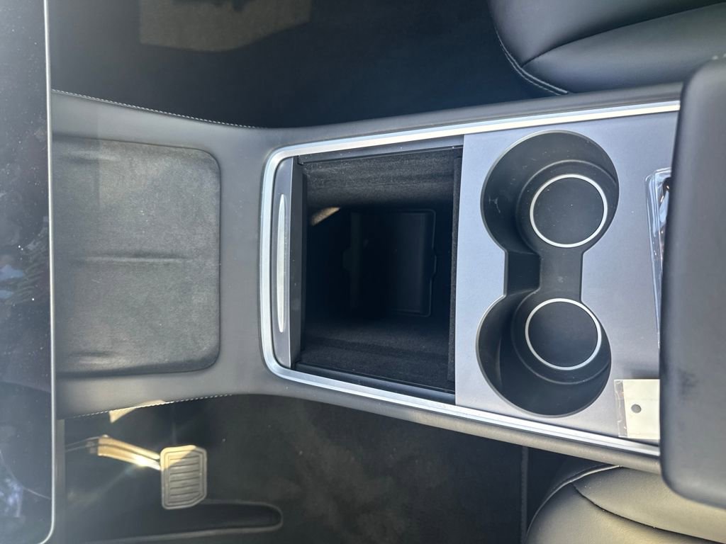 Used 2021 Tesla Model Y Long Range image 27