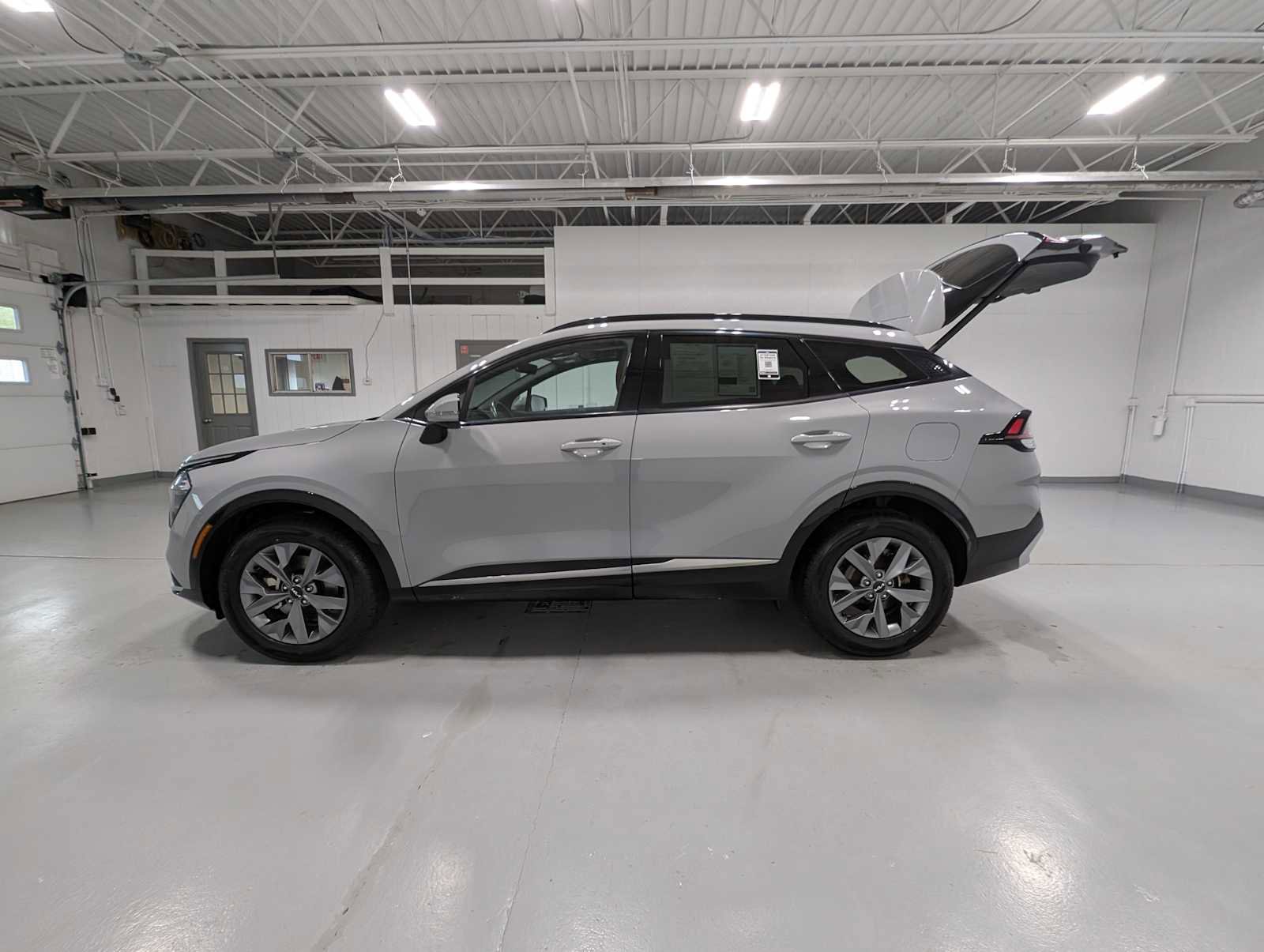 Certified 2023 Kia Sportage SX AWD/4WD image 12